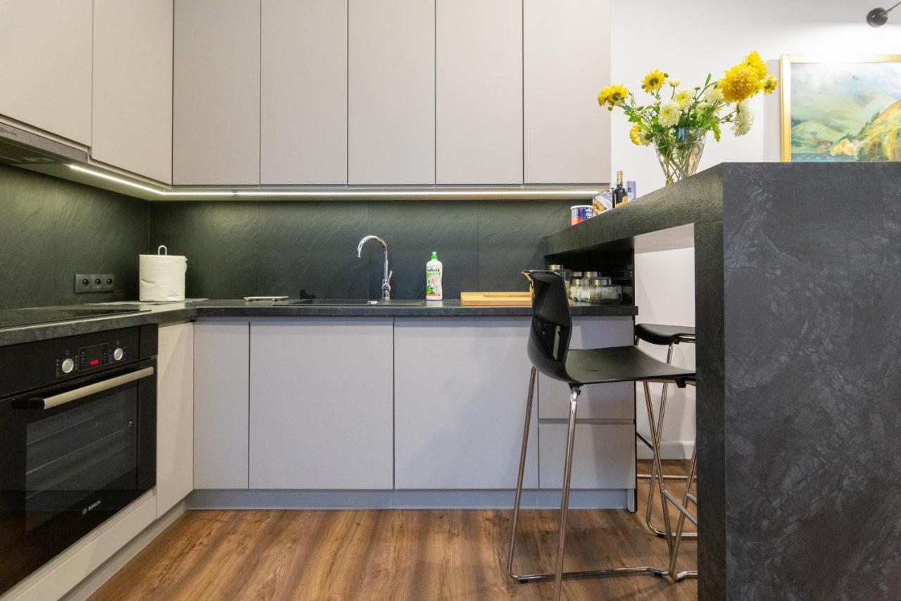 크라쿠프 Wonderful, Secluded And Cozy In The Center. 아파트 외부 사진